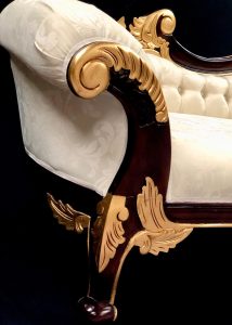 A11 LARGE HAMPSHIRE CHAISE LONGUE IN BLACK FRAME W GOLD DETAILING WITH IVORY CREAM FABRIC 